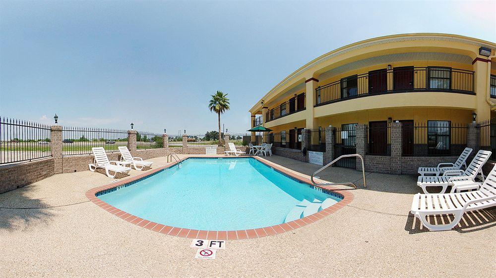 Oyo Hotel Lsu Port Allen Exterior photo